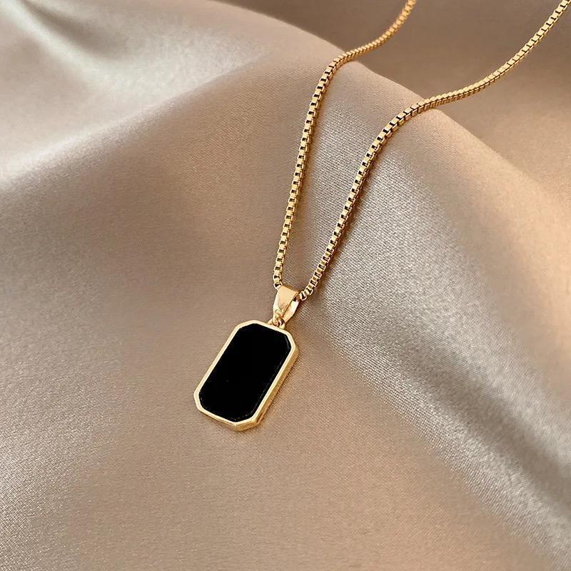 Stunning Gold Plated Black Stone Plain Necklace for Women – Elegant & Timeless